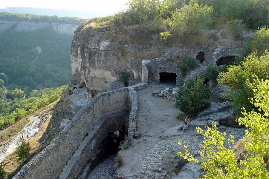 Пять-известных-пещер-Крыма-01